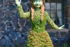 Anna Frozen Topiary Epcot Flower & Garden 2016